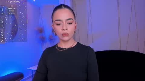 Snapshot of alanacraft chatting on December 19, 2025, 1:51 pm Alana online show from December 19, 2025, 1:51 pm