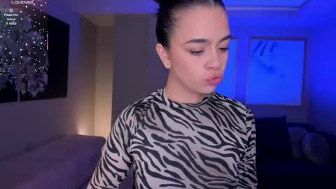 Snapshot of alanacraft chatting on February 12, 2026, 12:27 am Alana online show from February 12, 2026, 12:27 am