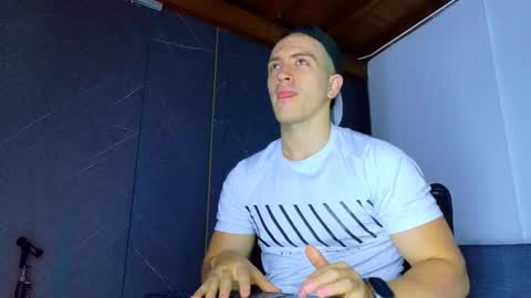 Snapshot of alanferrer chatting on February 5, 2026, 10:09 am Alan Ferrer online show from February 5, 2026, 10:09 am