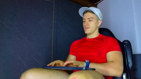 Snapshot of alanferrer chatting on February 6, 2026, 10:29 am Alan Ferrer online show from February 6, 2026, 10:29 am