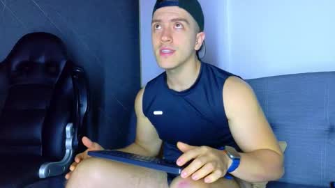 Snapshot of alanferrer chatting on February 7, 2026, 10:19 am Alan Ferrer online show from February 7, 2026, 10:19 am