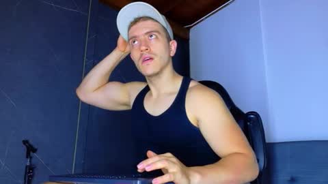 Snapshot of alanferrer chatting on February 16, 2026, 10:11 am Alan Ferrer online show from February 16, 2026, 10:11 am