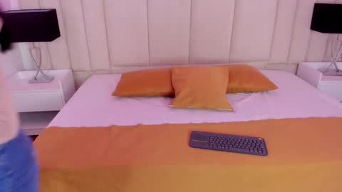 Snapshot of alanha__ chatting on December 16, 2025, 3:11 am Alanha online show from December 16, 2025, 3:11 am