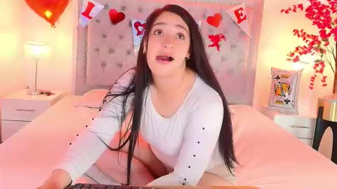 Snapshot of alanna__scott chatting on February 15, 2026, 3:36 am Alanna online show from February 15, 2026, 3:36 am