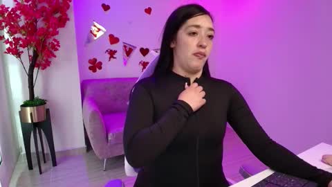 Snapshot of alanna__scott chatting on February 18, 2026, 3:35 am Alanna online show from February 18, 2026, 3:35 am