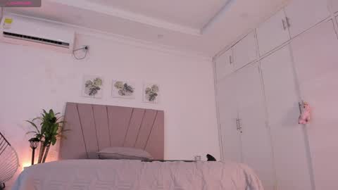 Snapshot of alanna_rosse_ chatting on December 18, 2024, 1:15 am Alanna Independent Models onlyfans alanna rosse online show from December 18, 2024, 1:15 am