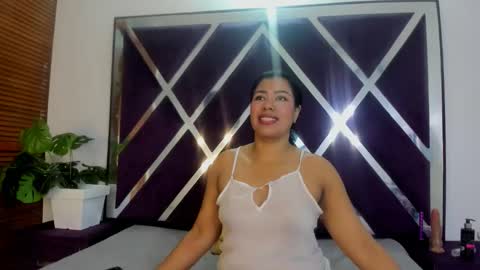 alannaht online show from May 24, 2026, 2:22 pm