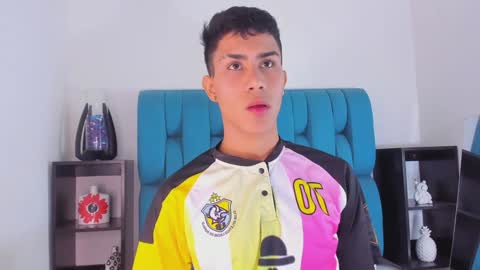 Snapshot of alannaughty_ chatting on January 5, 2025, 9:03 pm alannaughty_ online show from January 5, 2025, 9:03 pm