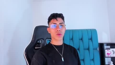 Snapshot of alannaughty_ chatting on February 6, 2025, 9:17 pm alannaughty_ online show from February 6, 2025, 9:17 pm