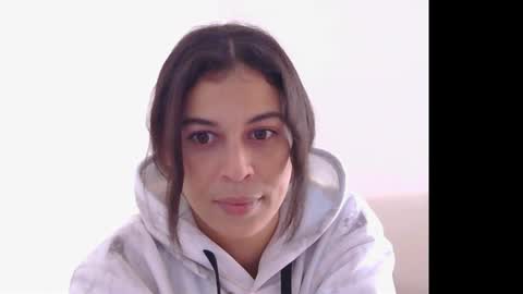 AllylicArabis online show from March 25, 2026, 2:01 pm