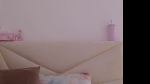 AllylicArabis online show from May 3, 2026, 1:50 pm