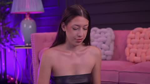 Snapshot of alaramyst chatting on May 23, 2026, 8:18 am Alara online show from May 23, 2026, 8:18 am