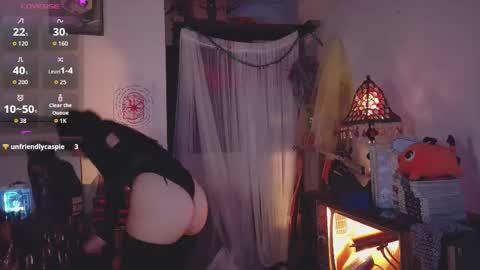 Snapshot of alaskagrace chatting on December 18, 2025, 4:51 am Alaska Grace online show from December 18, 2025, 4:51 am