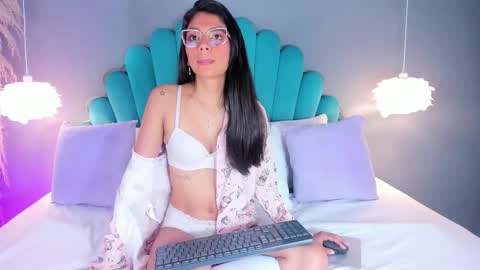 Snapshot of alassiahocthner chatting on September 13, 2025, 11:32 am Alassia Hocthner online show from September 13, 2025, 11:32 am