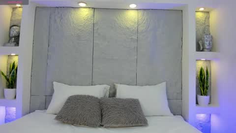 Alassia Hocthner online show from April 14, 2026, 11:38 am