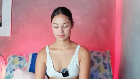 Snapshot of alasska_18 chatting on November 27, 2025, 8:22 pm alasska_18 online show from November 27, 2025, 8:22 pm