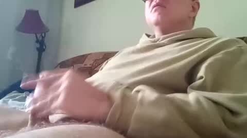 Snapshot of alaxcee chatting on November 14, 2025, 12:04 pm alaxcee online show from November 14, 2025, 12:04 pm