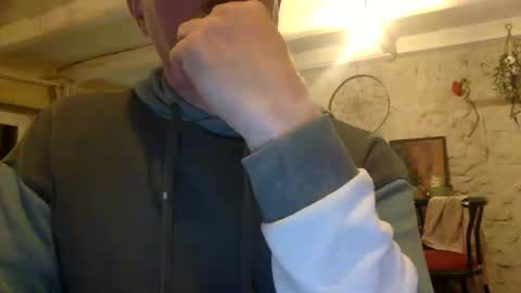 Snapshot of albandant chatting on April 1, 2026, 7:22 pm albandant online show from April 1, 2026, 7:22 pm