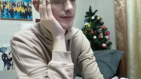 Snapshot of albeda22 chatting on January 5, 2025, 4:27 pm Albedo online show from January 5, 2025, 4:27 pm