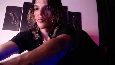 Snapshot of albertbernal69 chatting on November 12, 2025, 2:23 am Albert online show from November 12, 2025, 2:23 am