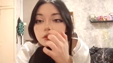 Snapshot of alberthamazierski chatting on November 2, 2025, 1:02 pm Im Katrina online show from November 2, 2025, 1:02 pm