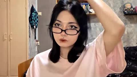 Im Katrina online show from November 12, 2025, 3:12 pm