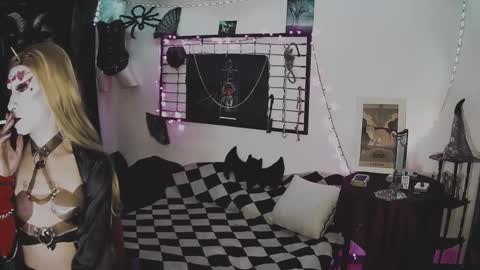 Snapshot of alchemymistic chatting on February 14, 2025, 8:26 pm Mistic witch online show from February 14, 2025, 8:26 pm