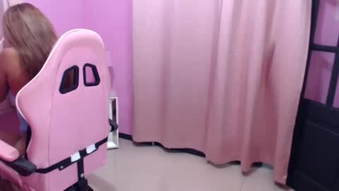 aldana_stone online show from November 15, 2025, 9:00 pm