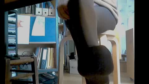 aldolechat online show from December 15, 2025, 12:42 pm