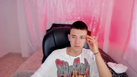 Aleck Boy online show from November 10, 2025, 6:51 pm