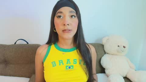 Alee Foxx  online show from May 25, 2026, 11:44 pm