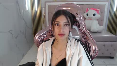 Snapshot of alehp_rose_s chatting on January 5, 2026, 5:27 pm Ale online show from January 5, 2026, 5:27 pm