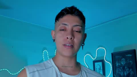 Alejandra online show from April 28, 2026, 4:56 pm