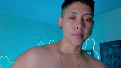 Alejandra online show from May 14, 2026, 5:47 am