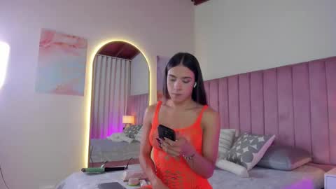 Alejandra Arango online show from November 12, 2025, 8:08 pm
