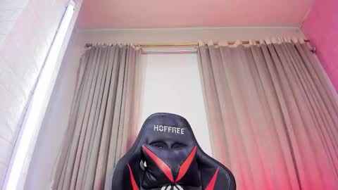 Snapshot of aleja_hill chatting on February 28, 2026, 1:17 am Aleja Hill online show from February 28, 2026, 1:17 am