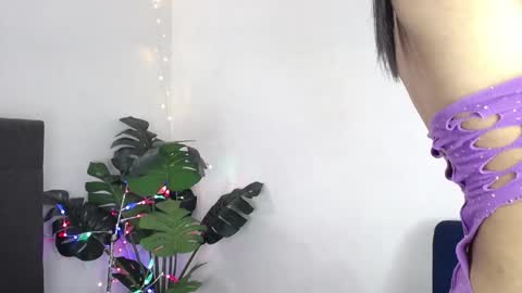 Snapshot of aleja_spearsx chatting on December 13, 2025, 11:43 pm Alejandra online show from December 13, 2025, 11:43 pm