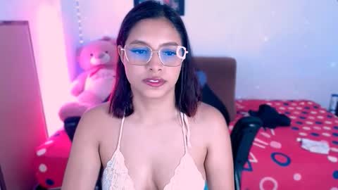 Snapshot of alejaharker chatting on October 27, 2025, 2:04 am Aleja Harker online show from October 27, 2025, 2:04 am