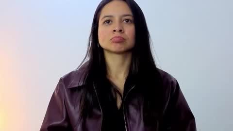 Snapshot of alejandra8__ chatting on December 17, 2025, 4:40 am I will not be online from December 7th to December 18th Last vacation trip online show from December 17, 2025, 4:40 am