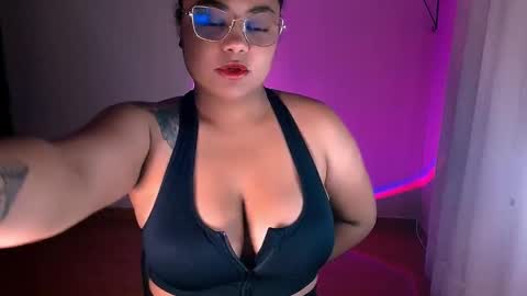 Snapshot of alejandra_conde chatting on December 16, 2024, 12:04 am Alejandra online show from December 16, 2024, 12:04 am
