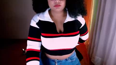 Snapshot of alejandra_conde chatting on January 15, 2025, 1:02 am Alejandra online show from January 15, 2025, 1:02 am