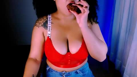 Snapshot of alejandra_conde chatting on January 29, 2025, 11:14 pm Alejandra online show from January 29, 2025, 11:14 pm