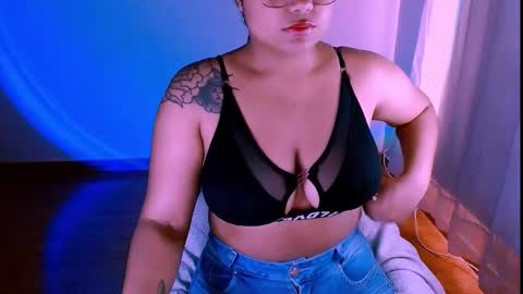 Snapshot of alejandra_conde chatting on September 14, 2025, 9:47 pm Alejandra online show from September 14, 2025, 9:47 pm