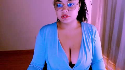 Snapshot of alejandra_conde chatting on November 6, 2025, 3:13 pm Alejandra online show from November 6, 2025, 3:13 pm