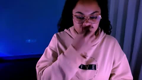 Snapshot of alejandra_conde chatting on December 18, 2025, 3:12 am Alejandra online show from December 18, 2025, 3:12 am