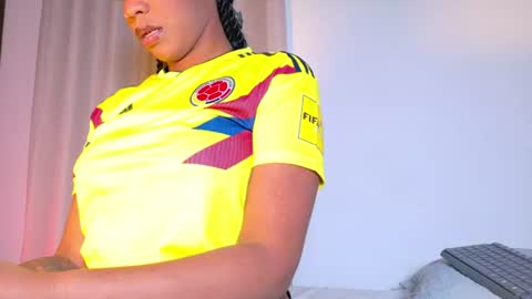 Snapshot of alejandra_dunn1 chatting on June 20, 2026, 9:17 pm alejandra_dunn1 online show from June 20, 2026, 9:17 pm