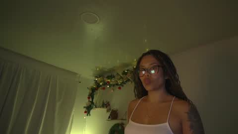 Snapshot of alejandra_kiss98 chatting on January 8, 2025, 1:11 am O.F alejandra h1998 stream 300 pm - 1100 pm online show from January 8, 2025, 1:11 am