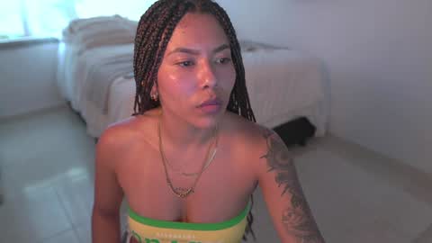 Snapshot of alejandra_kiss98 chatting on January 18, 2025, 10:06 pm O.F alejandra h1998 stream 300 pm - 1100 pm online show from January 18, 2025, 10:06 pm