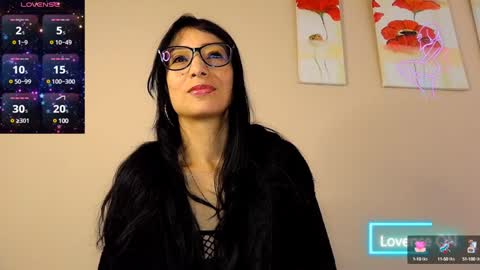 Alejandra online show from February 4, 2025, 8:02 am