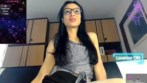 Alejandra online show from February 15, 2025, 8:22 am